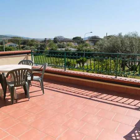 Domus Aurea Bed & Breakfast 3*
