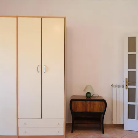 Domus Aurea Bed & Breakfast